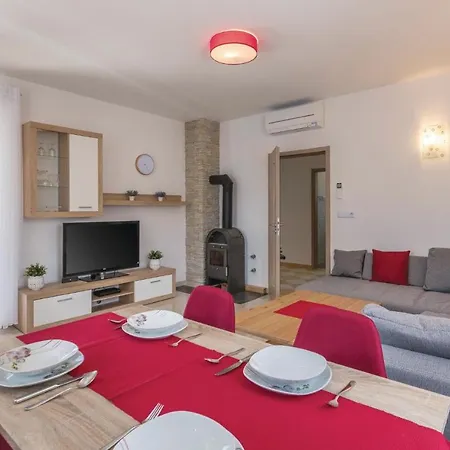 3 Bedroom Awesome In *