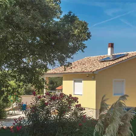 Holiday home 3 Bedroom Awesome In *